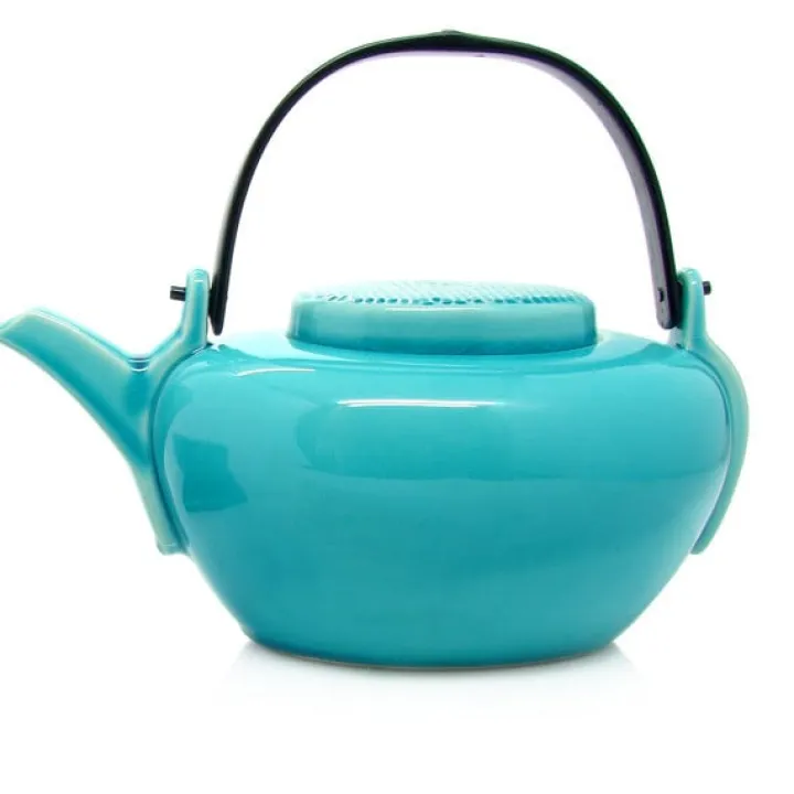 thire_poetes_solitaires_ceramique_email_or_mat_1.webp Shop MARIAGE FRÈRES Théière POETES SOLITAIRES Ceramique Email Or Mat